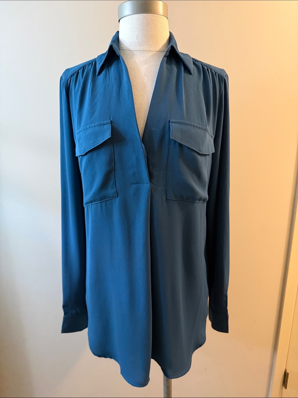 Ann Taylor Teal Long-Sleeve Blouse with pockets